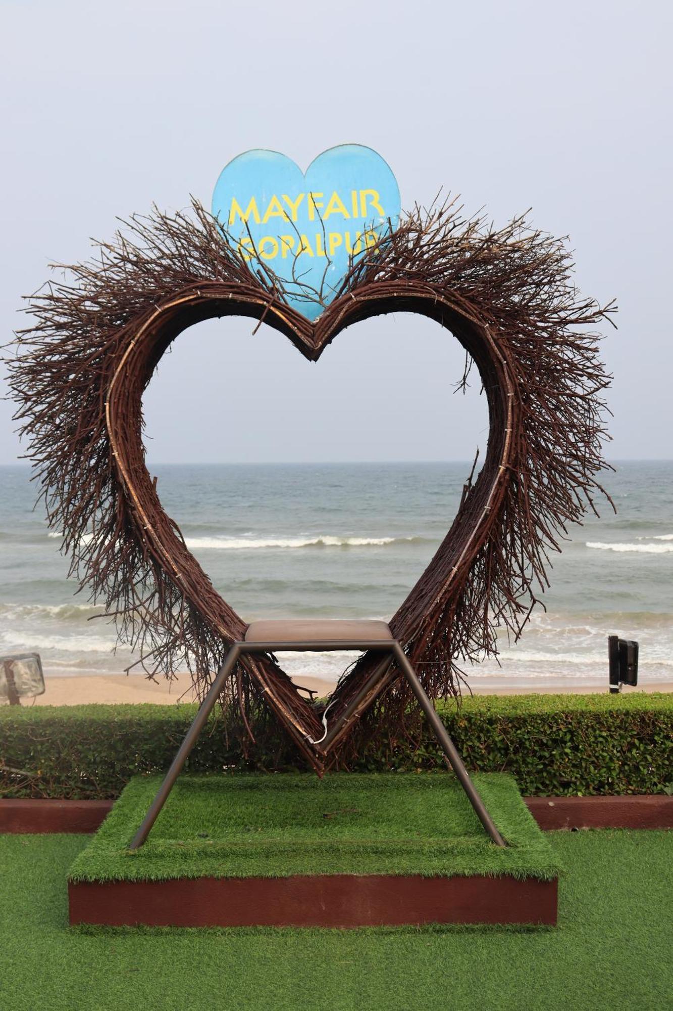 Mayfair Palm Beach Resort Gopālpur 外观 照片