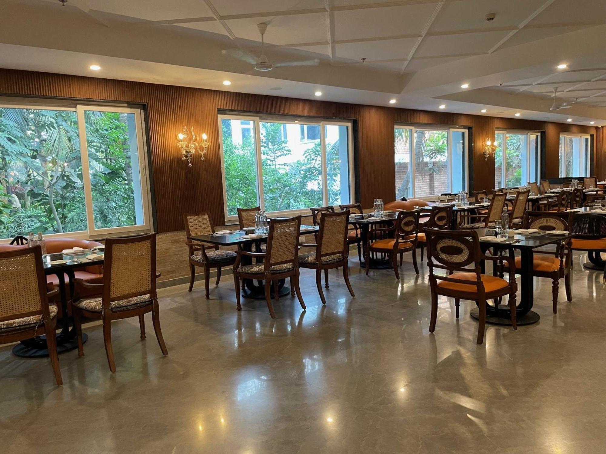 Mayfair Palm Beach Resort Gopālpur 外观 照片