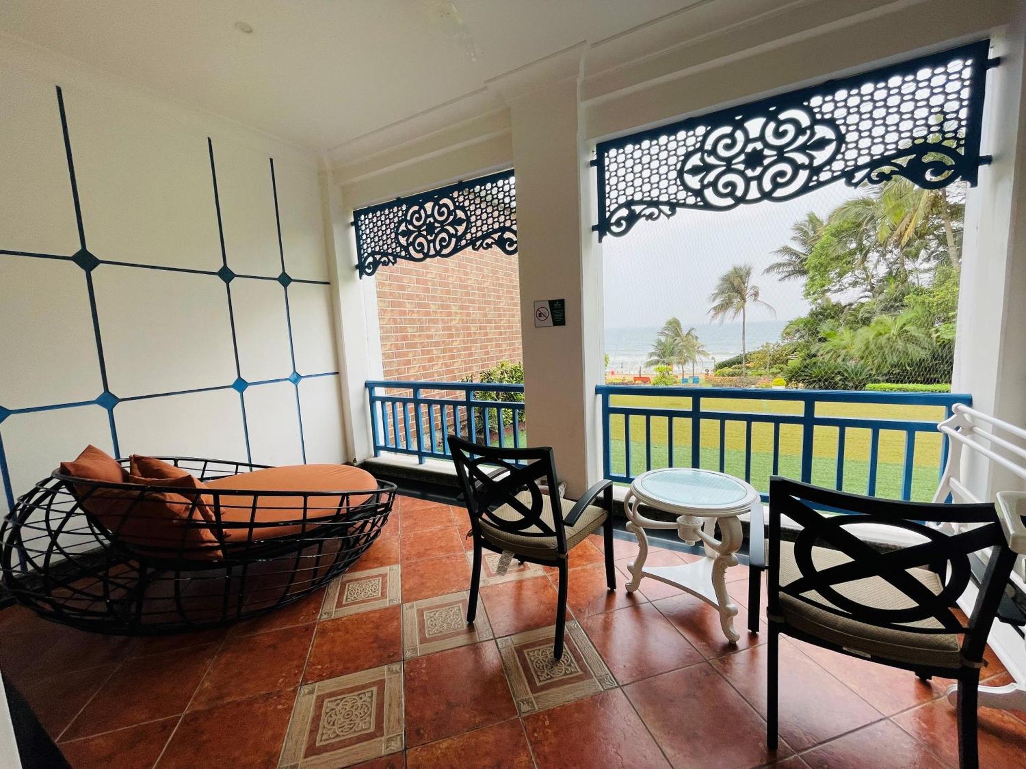 Mayfair Palm Beach Resort Gopālpur 外观 照片